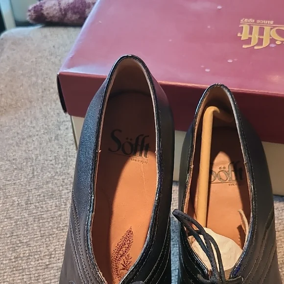 Sofft Elegant Black Leather Women's Heels - Picture 6 of 8